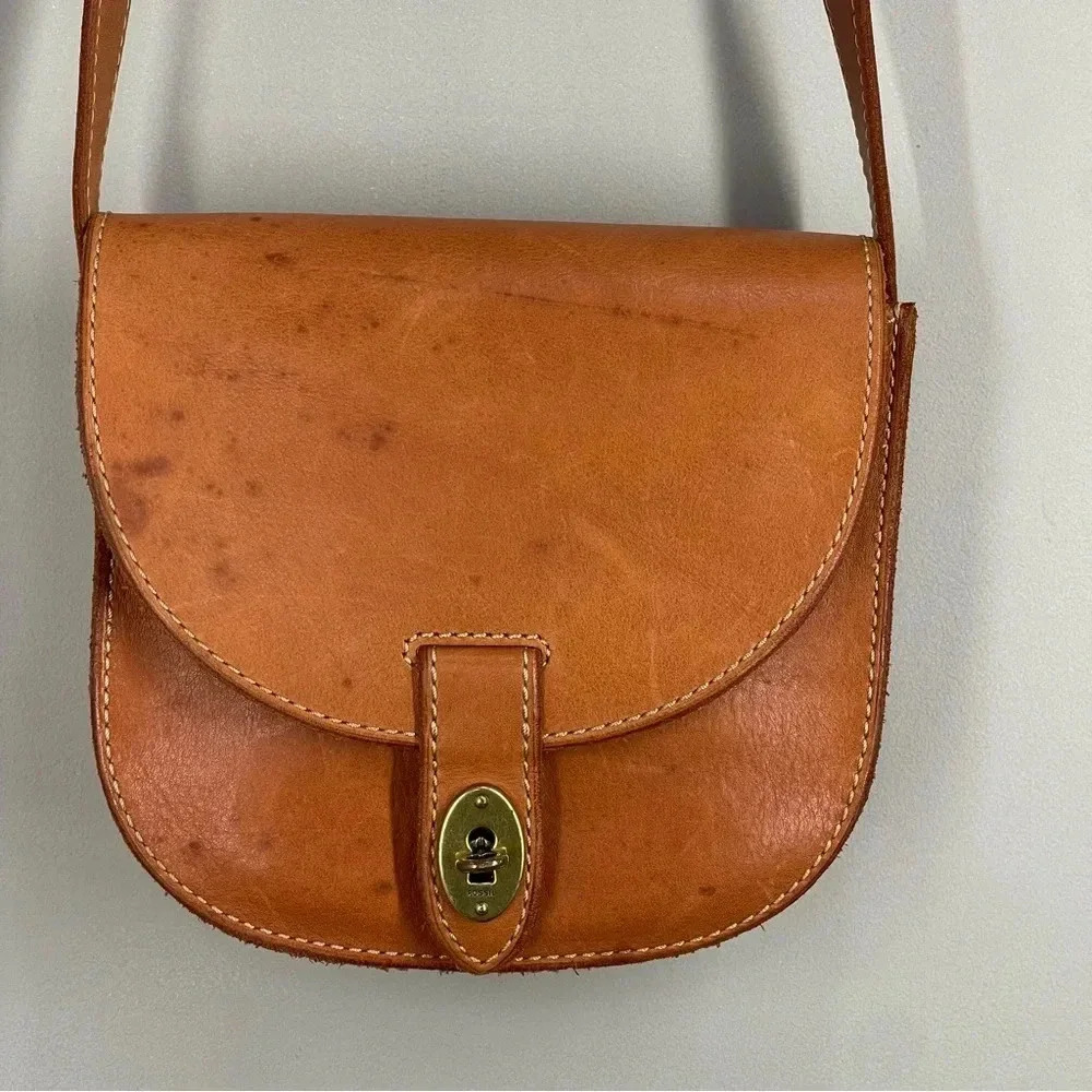 Fossil Brown Leather Austin Saddle Bag
Crossbody Purse Cow Hide